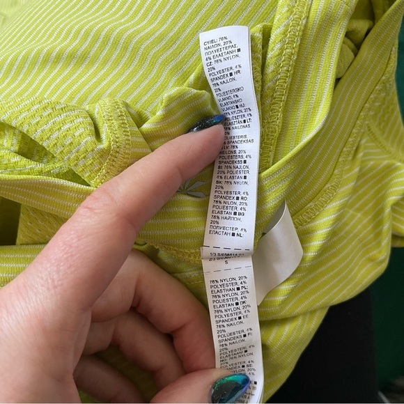 Athleta Momentum Seamless Citron Yellow Mini Stripe Long Sleeve Top 658514 EUC S - Picture 8 of 10
